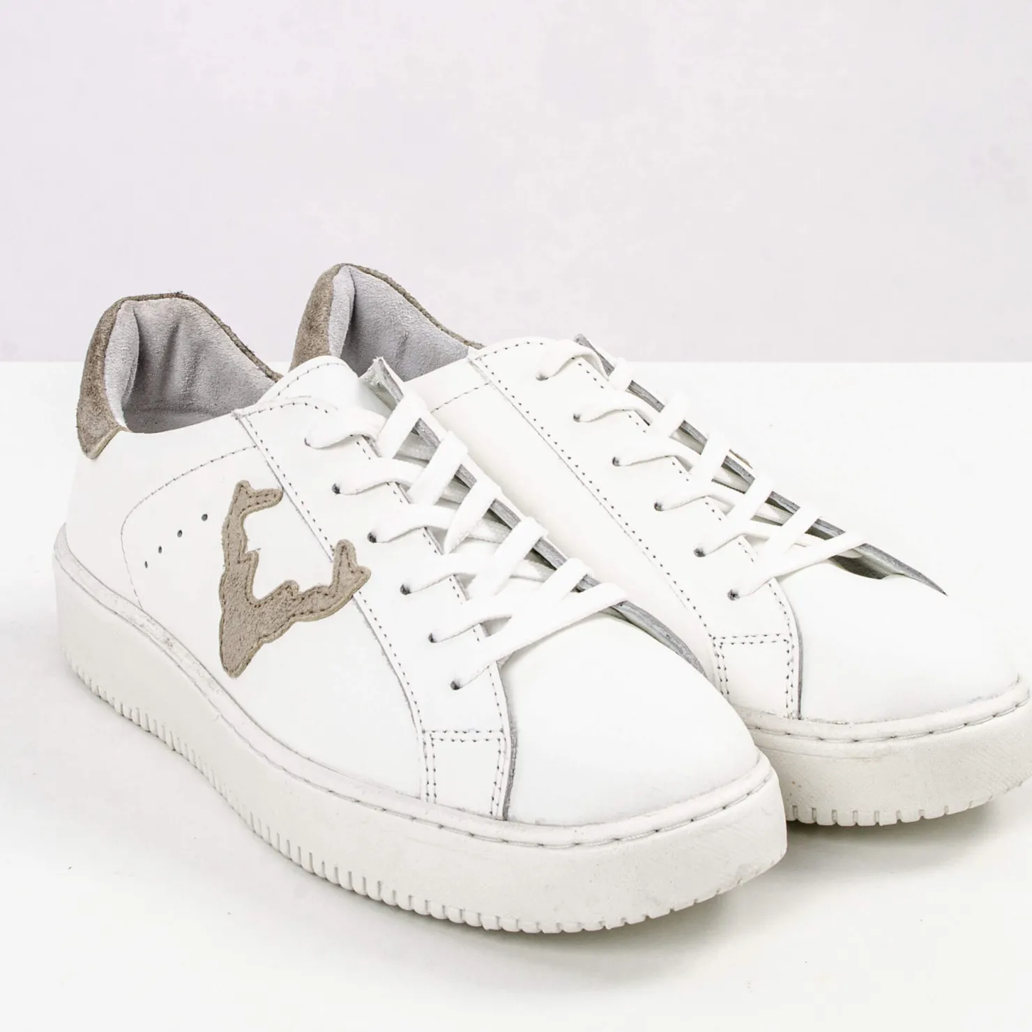 Zillertaler Trachtenwelt Schuhe & Socken-Damen Leder-Sneaker "Sandy", Weiss Weiß