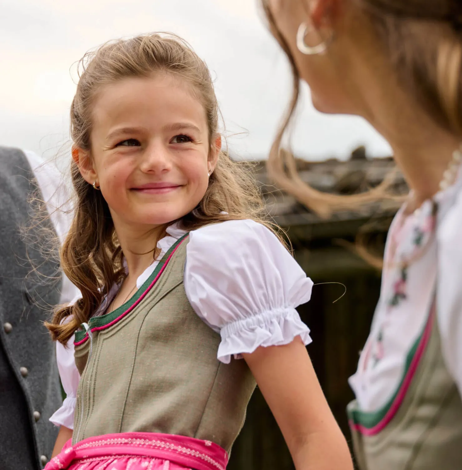 Zillertaler Trachtenwelt Dirndl-Kinder Dirndl "Irmi", Helloliv-Pink Grün